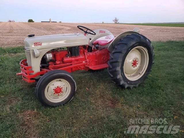 Ford 8 N Tractor 建設機械 -　その他