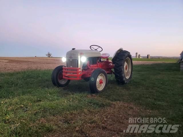 Ford 8 N Tractor 建設機械 -　その他