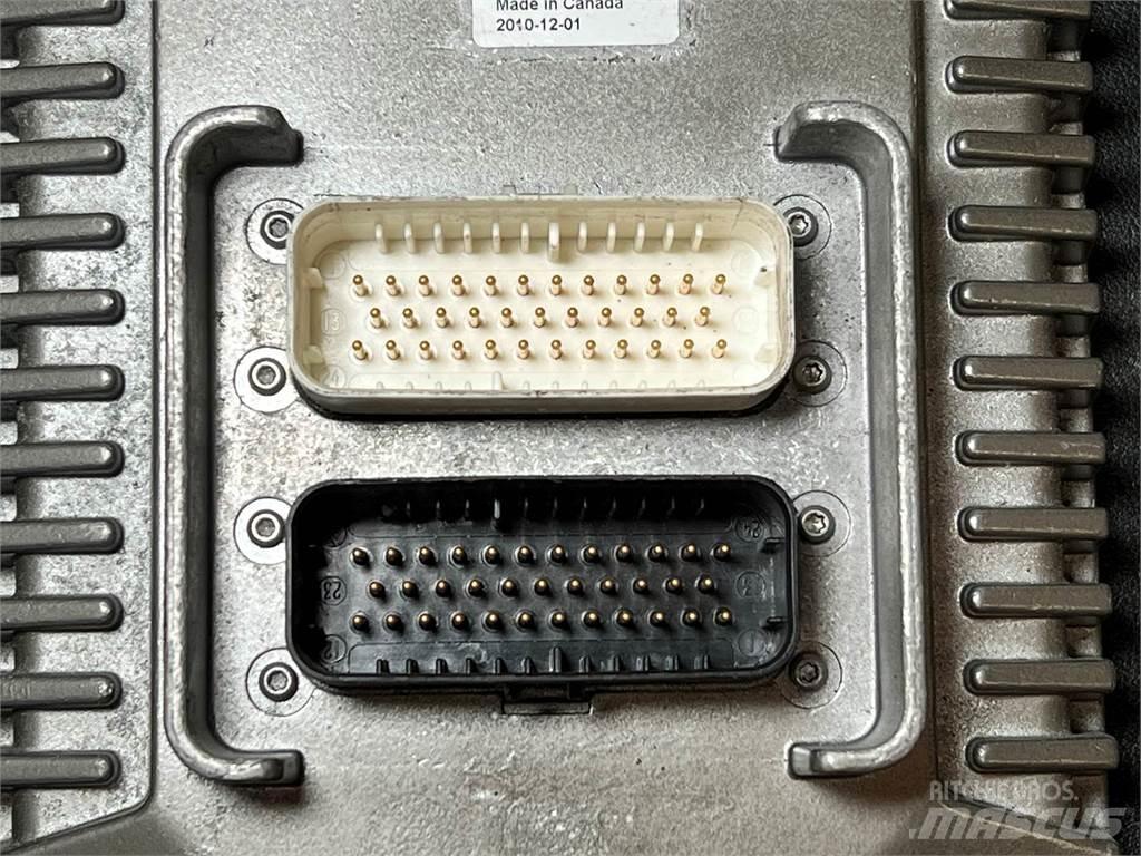 Autocar  電子機器