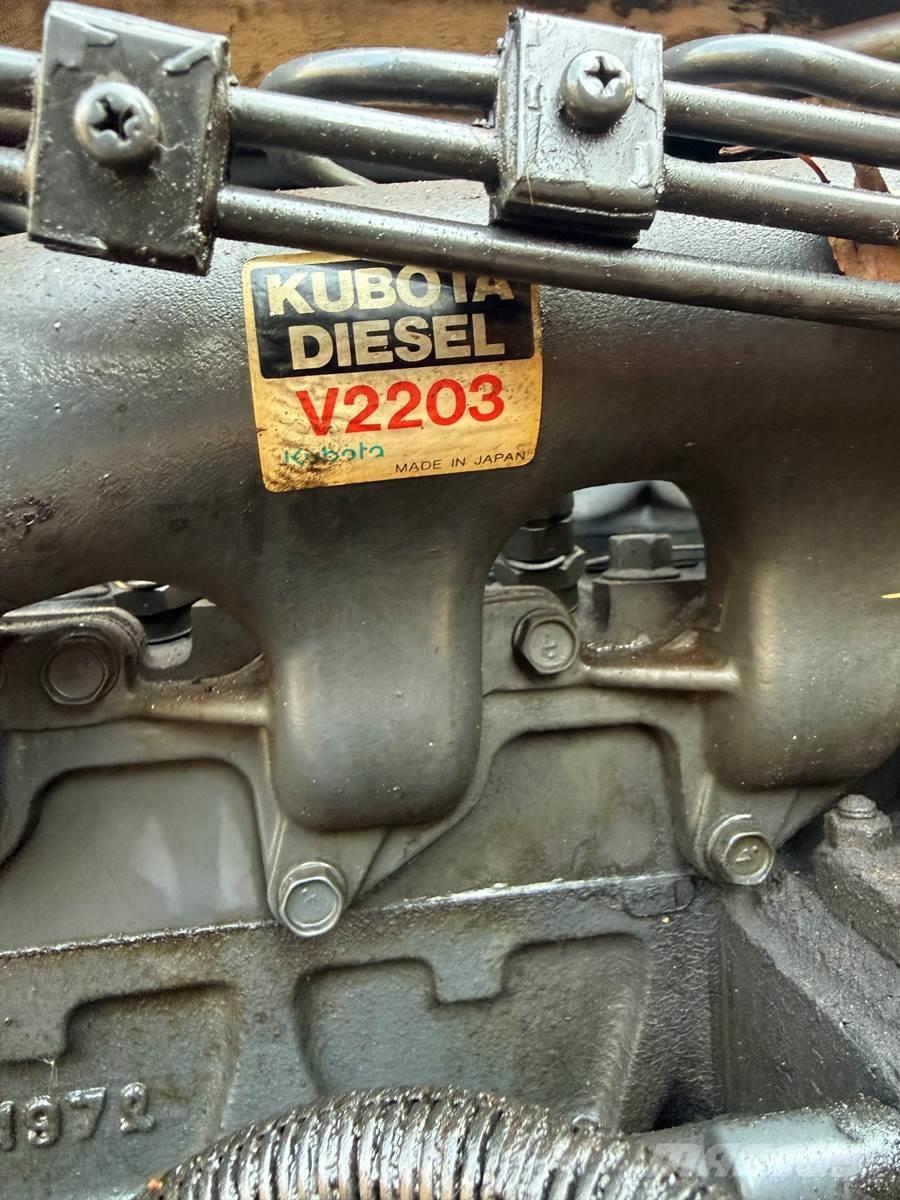 Bobcat 753 スキッドステアローダー