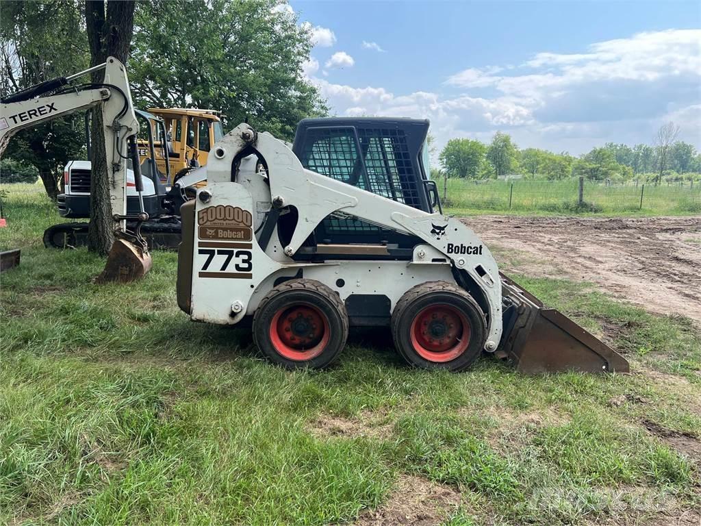 Bobcat 773 スキッドステアローダー