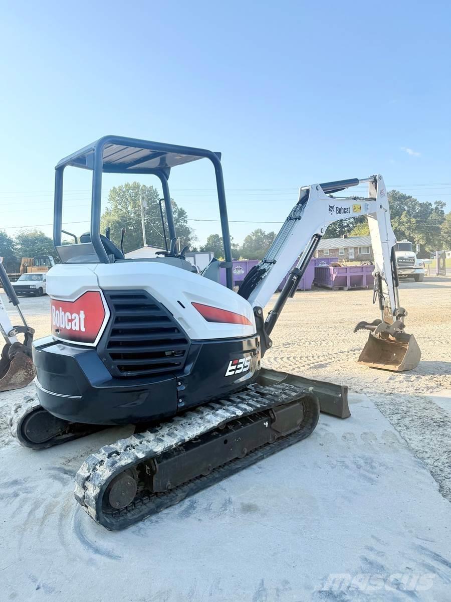 Bobcat E35 ミニ油圧ショベル 7t以下（ミニユンボ・ミニディガー）
