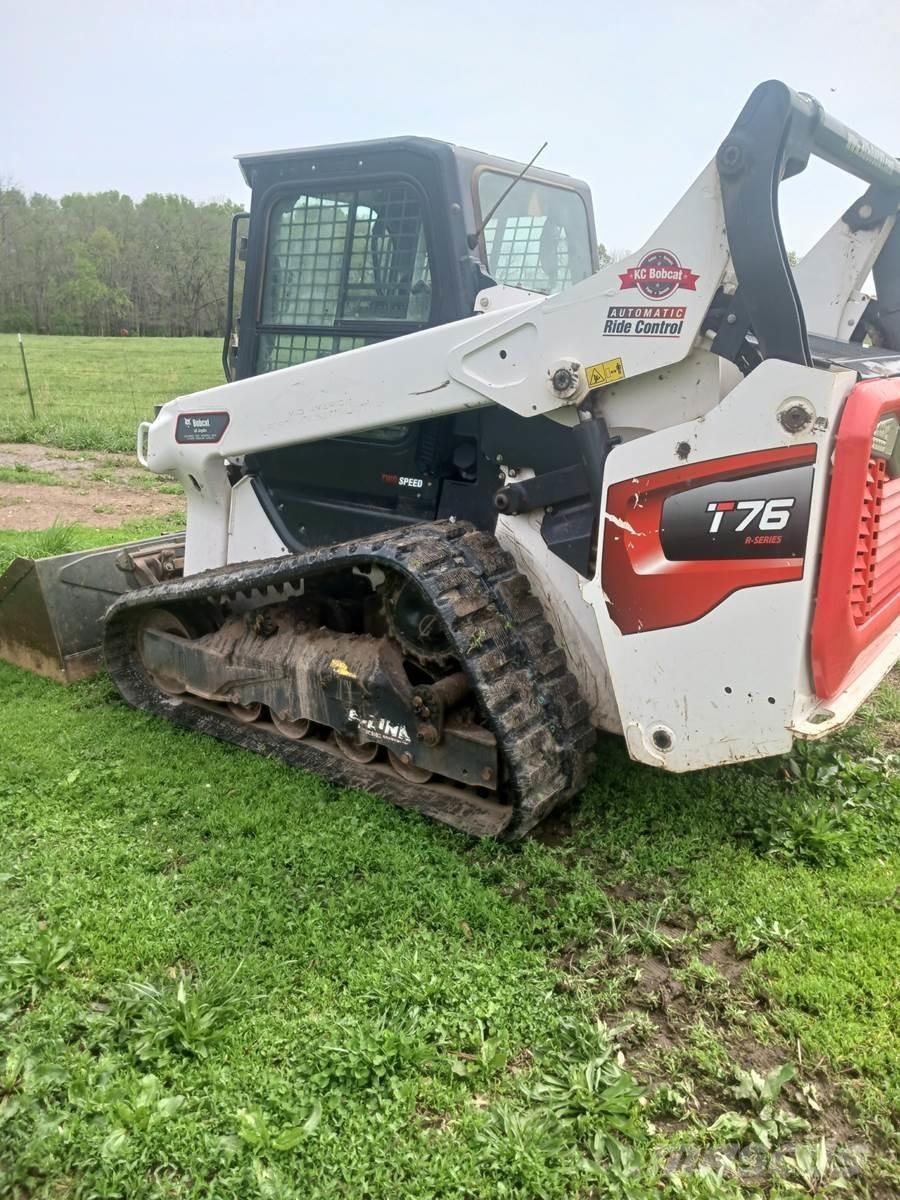 Bobcat T76 スキッドステアローダー