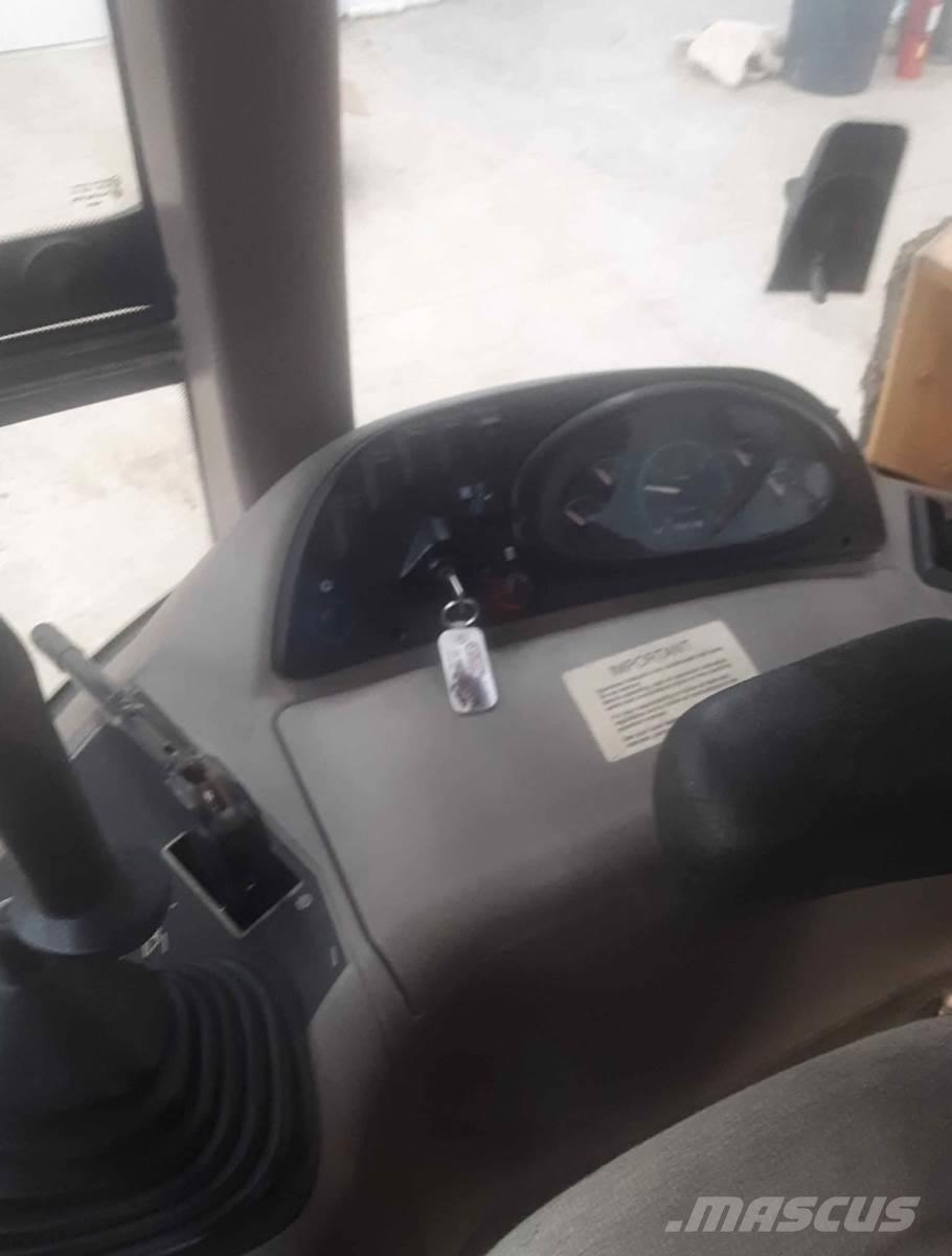 CASE 580M バックホーローダー