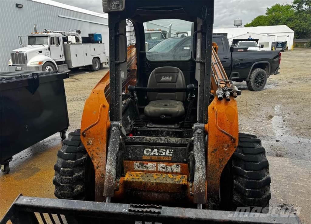 CASE SR270 スキッドステアローダー