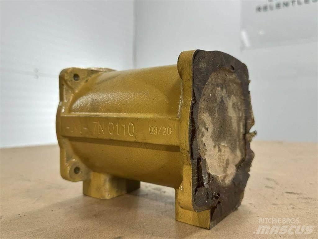 CAT  エンジン