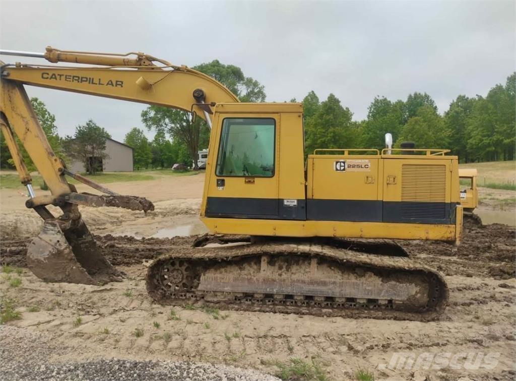 CAT 225 LC 大型油圧ショベル12t以上（パワーショベル・ユンボ）
