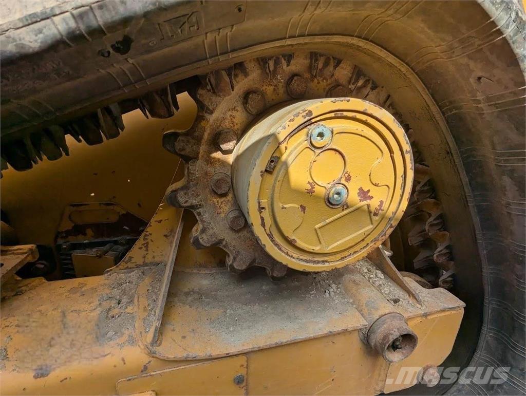 CAT 239D3 スキッドステアローダー