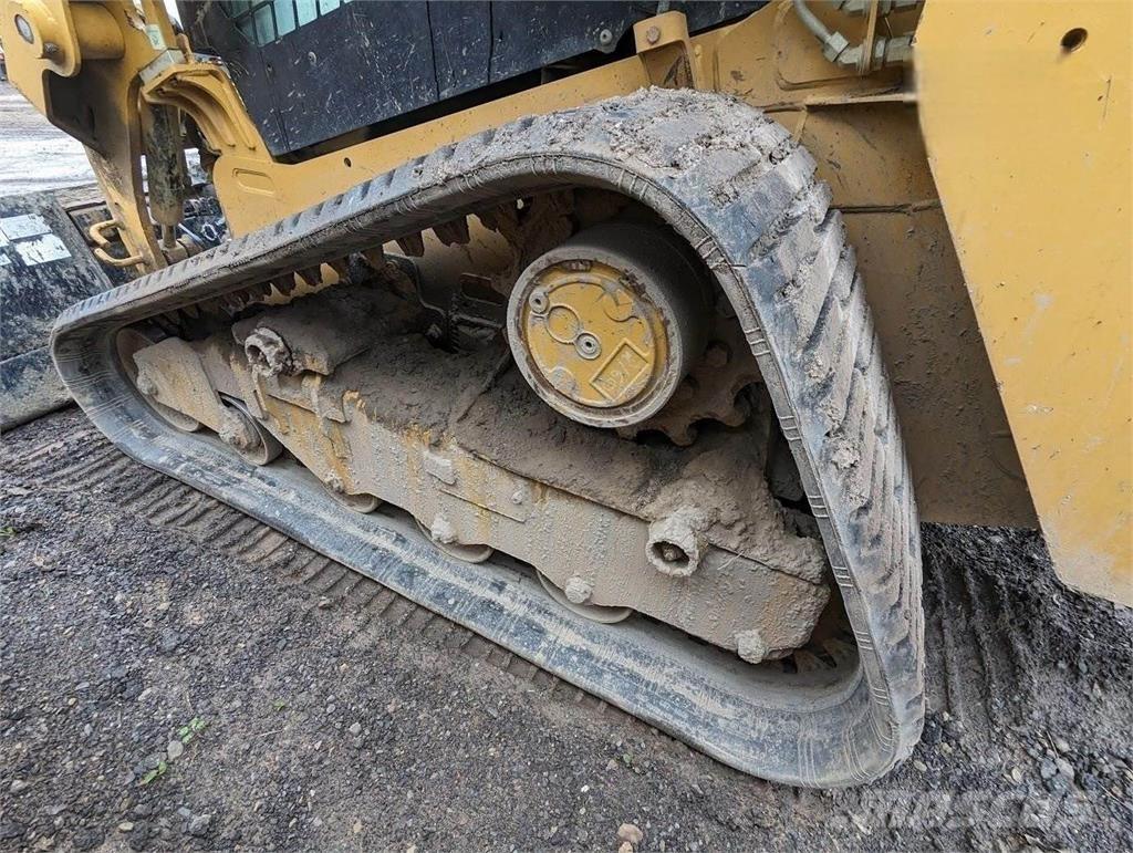 CAT 239D3 スキッドステアローダー