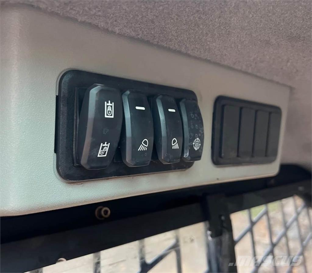 CAT 289D3 スキッドステアローダー