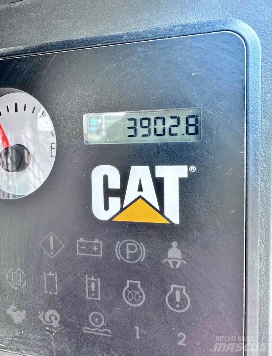 CAT 299D スキッドステアローダー