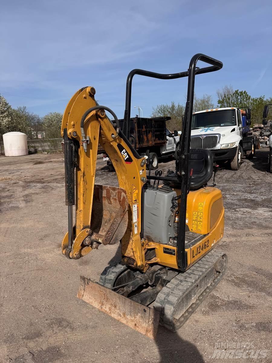 CAT 300.9D ミニ油圧ショベル 7t以下（ミニユンボ・ミニディガー）
