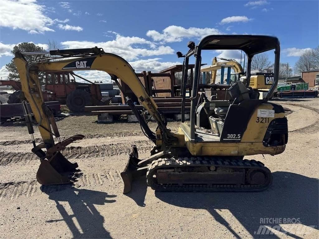 CAT 302.5 ミニ油圧ショベル 7t以下（ミニユンボ・ミニディガー）