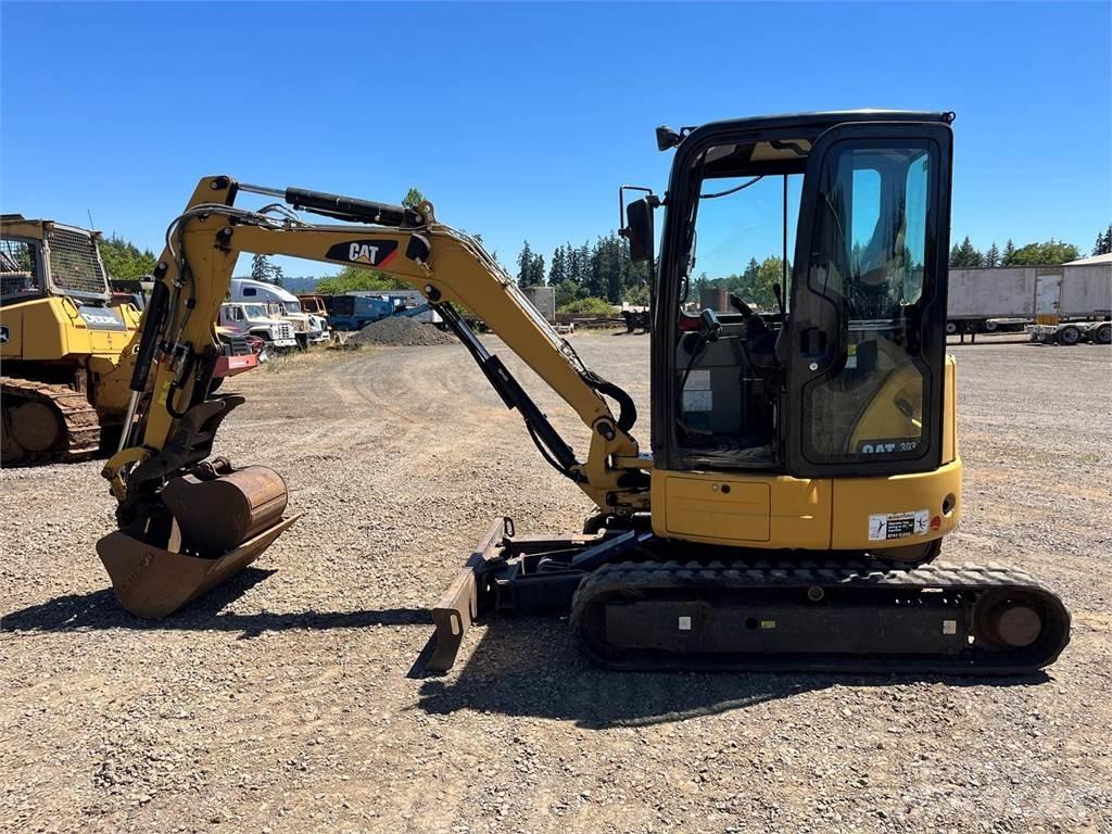 CAT 303.5 大型油圧ショベル12t以上（パワーショベル・ユンボ）