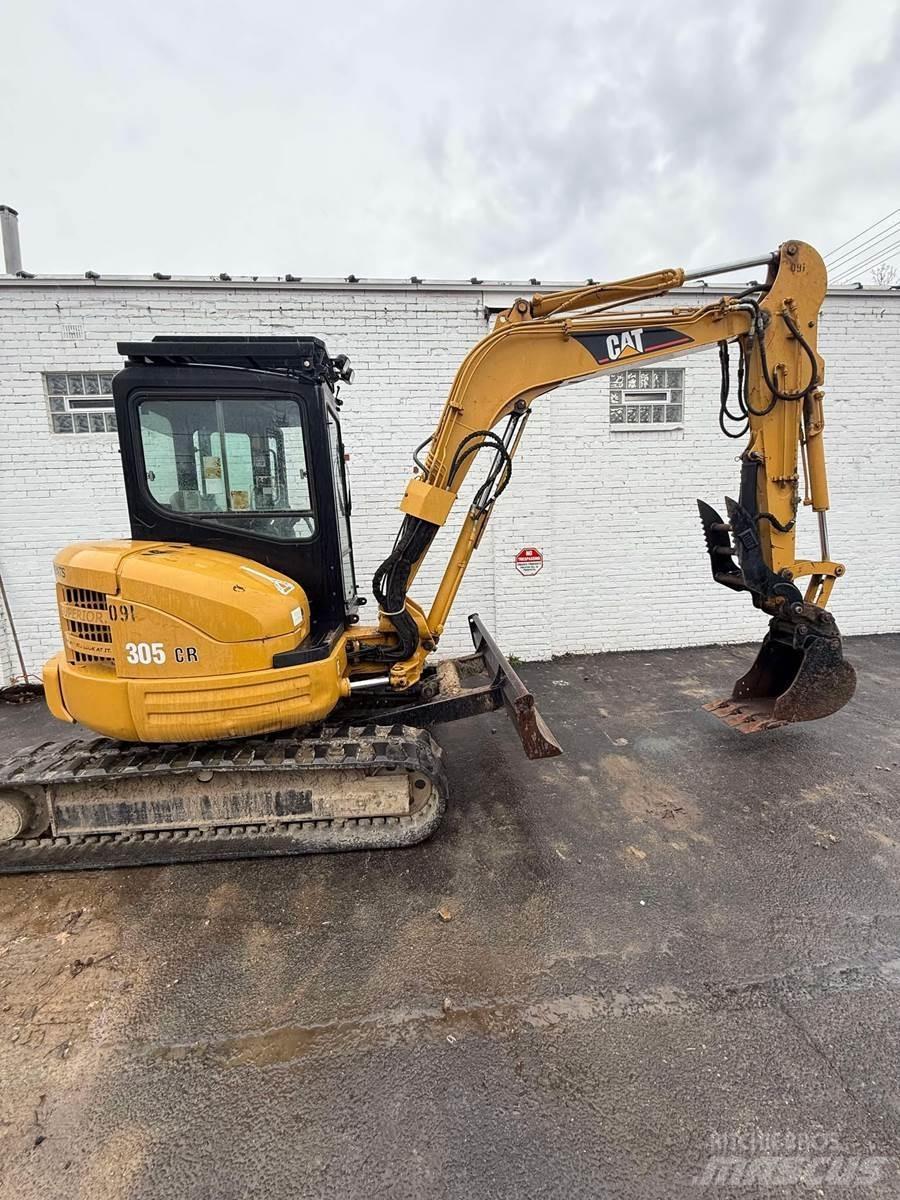 CAT 305CR ミニ油圧ショベル 7t以下（ミニユンボ・ミニディガー）