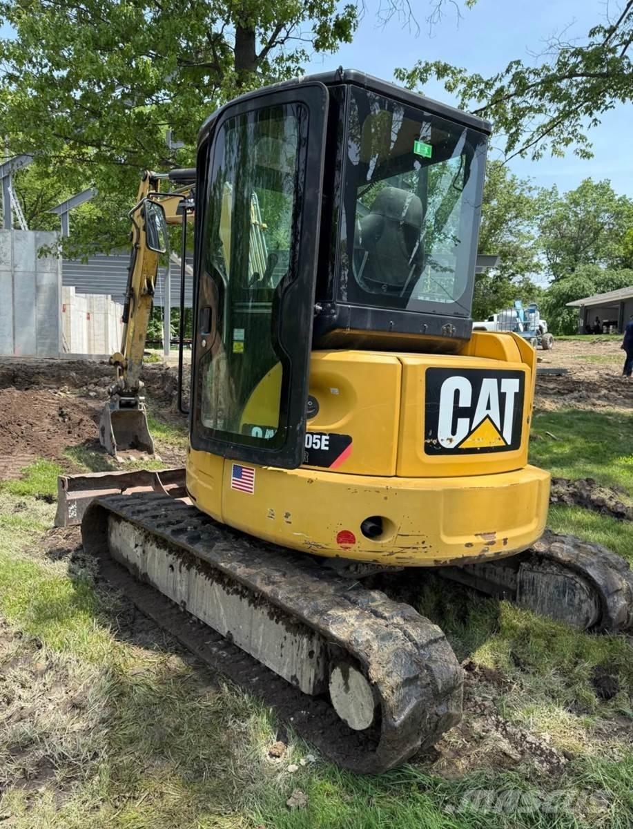 CAT 305E2 ミニ油圧ショベル 7t以下（ミニユンボ・ミニディガー）