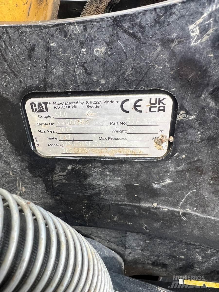 CAT 306 CR 大型油圧ショベル12t以上（パワーショベル・ユンボ）