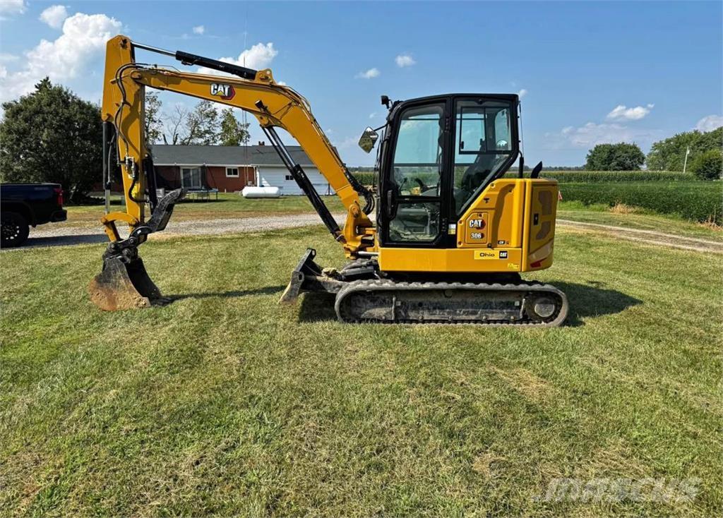 CAT 306 CR 大型油圧ショベル12t以上（パワーショベル・ユンボ）