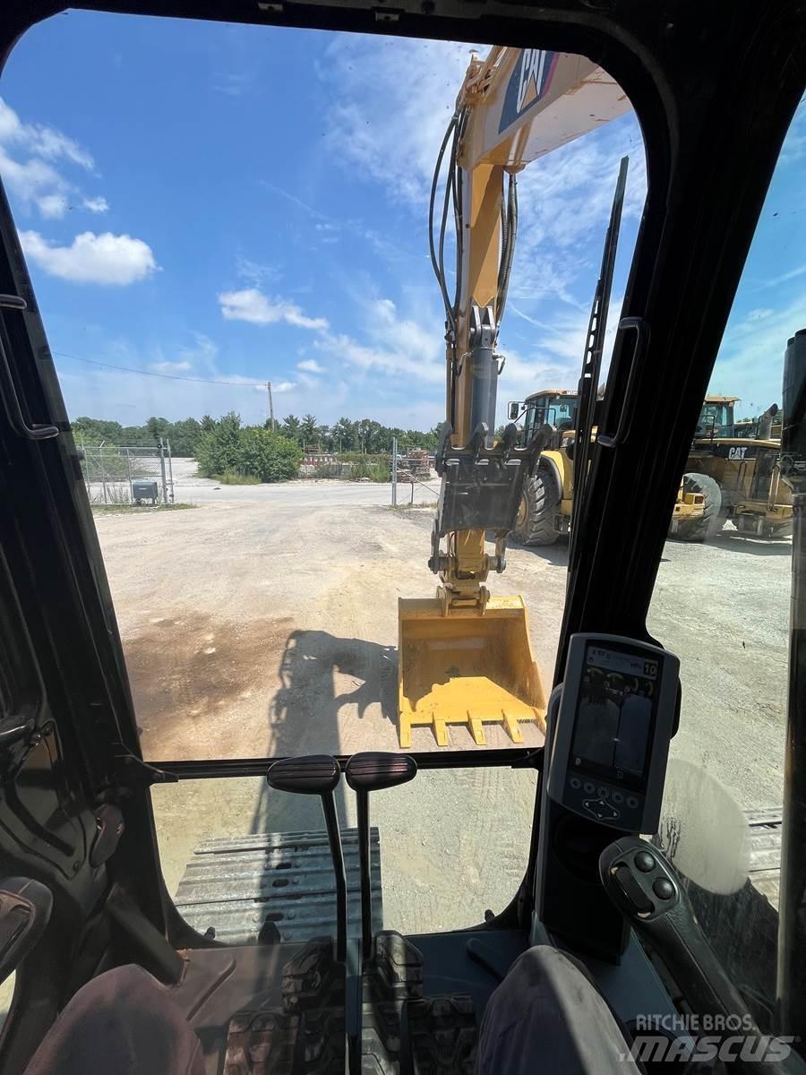 CAT 313FL 大型油圧ショベル12t以上（パワーショベル・ユンボ）