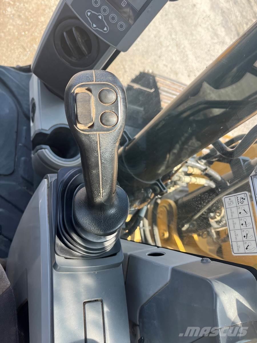 CAT 313FL 大型油圧ショベル12t以上（パワーショベル・ユンボ）