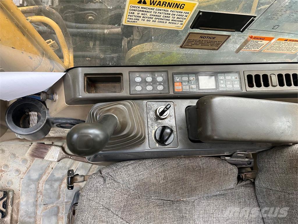 CAT 315CL 大型油圧ショベル12t以上（パワーショベル・ユンボ）