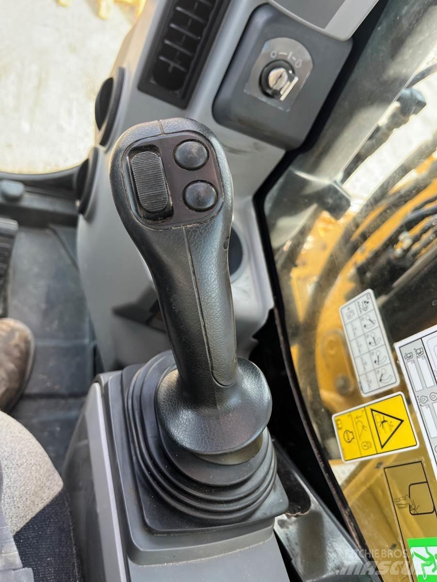 CAT 315FL 大型油圧ショベル12t以上（パワーショベル・ユンボ）