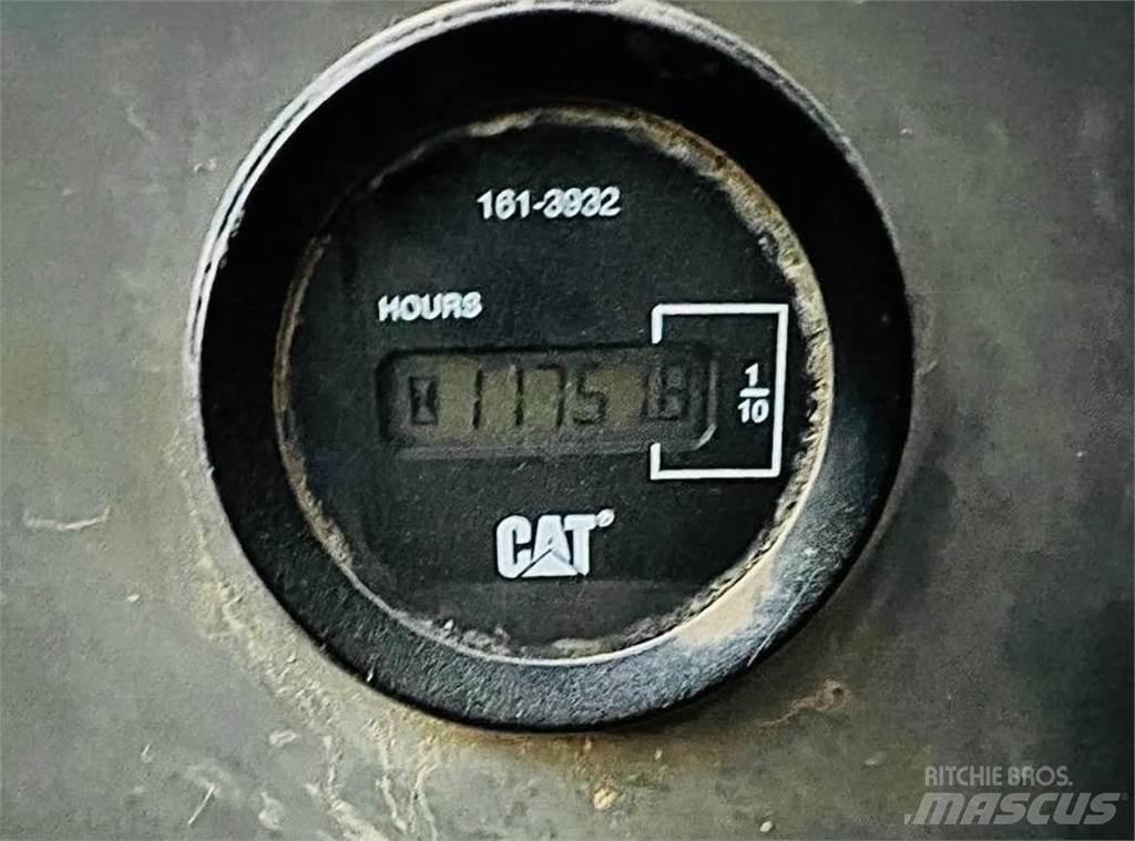 CAT 324DL 大型油圧ショベル12t以上（パワーショベル・ユンボ）