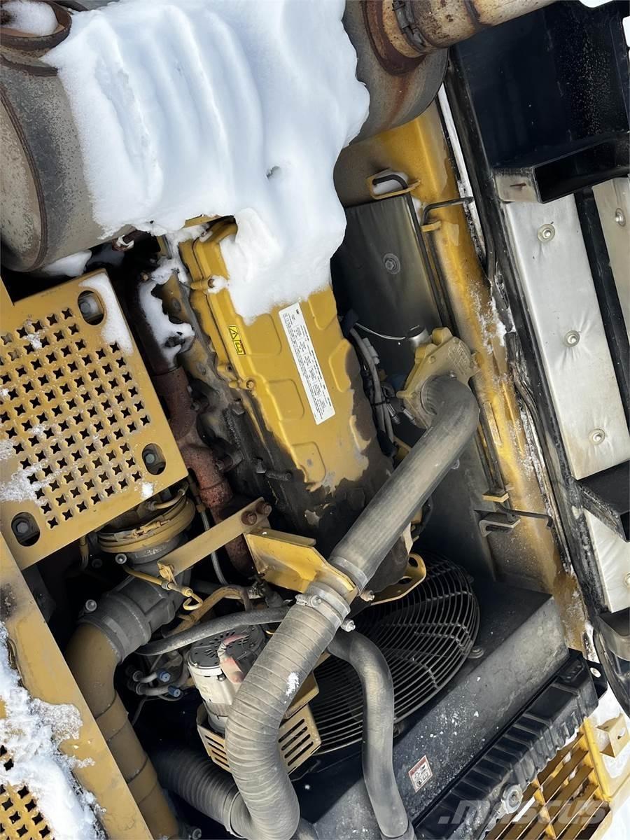 CAT 330CL 大型油圧ショベル12t以上（パワーショベル・ユンボ）