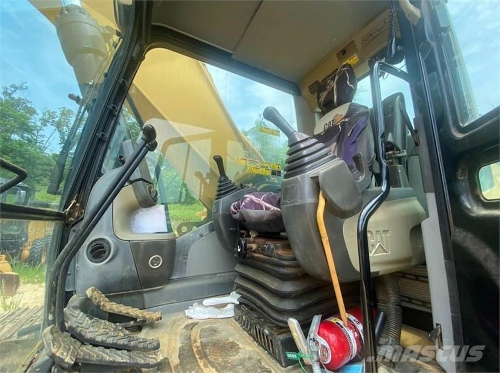 CAT 330DL 大型油圧ショベル12t以上（パワーショベル・ユンボ）