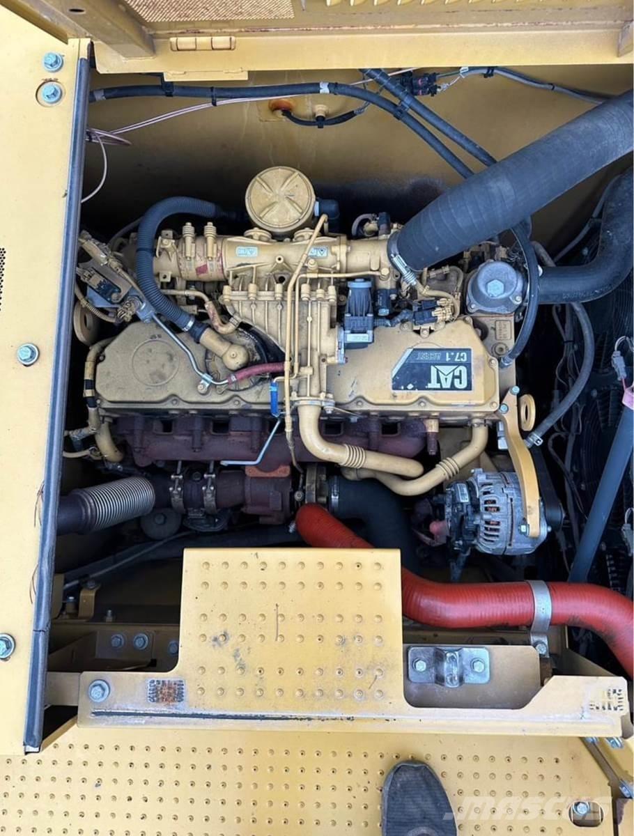 CAT 330GC 大型油圧ショベル12t以上（パワーショベル・ユンボ）