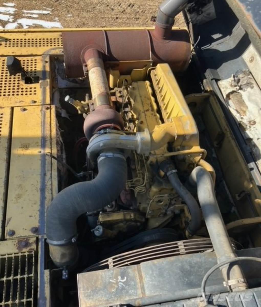 CAT 330L 大型油圧ショベル12t以上（パワーショベル・ユンボ）