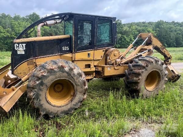 CAT 525 スキッダー