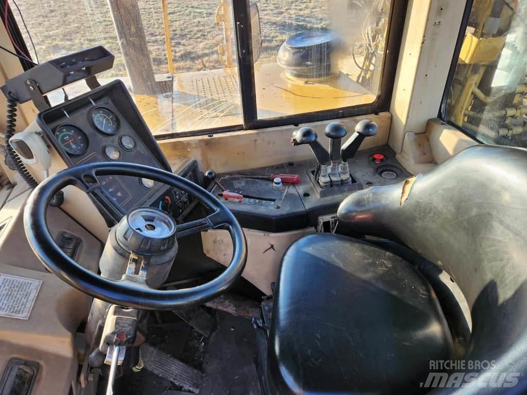 CAT 621F スクレイパー
