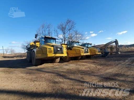 CAT 740GC アーティキュレート式ダンプトラック