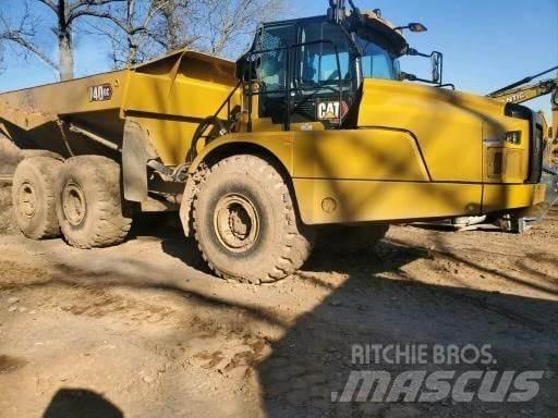 CAT 740GC アーティキュレート式ダンプトラック