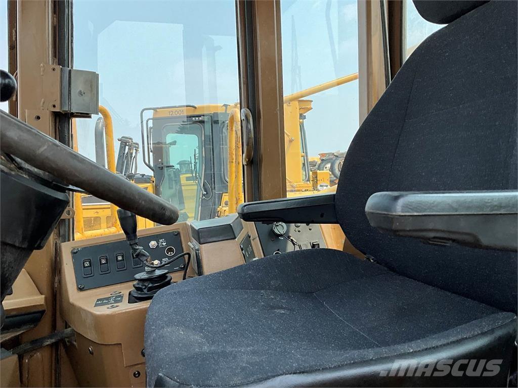 CAT 815F ソイルコンパクター