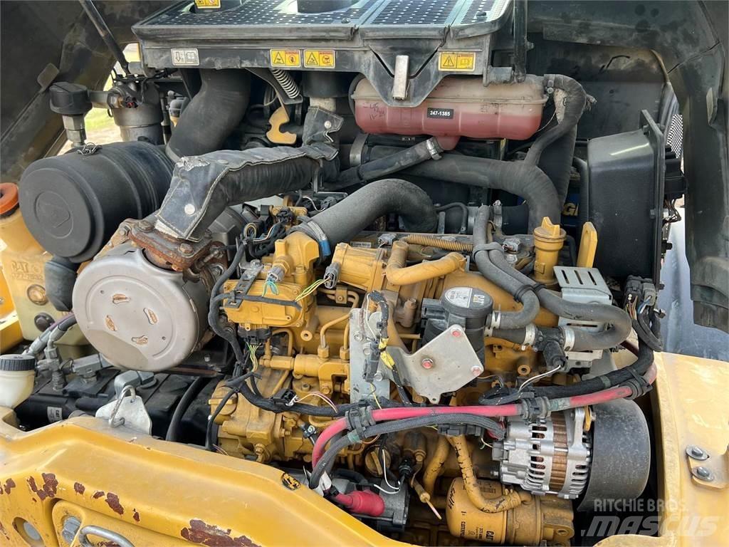 CAT 906M ホイールローダー・タイヤショベル