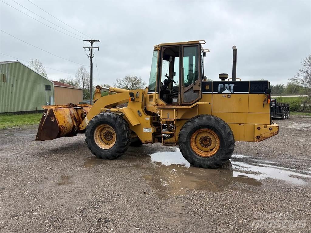 CAT 924F ホイールローダー・タイヤショベル