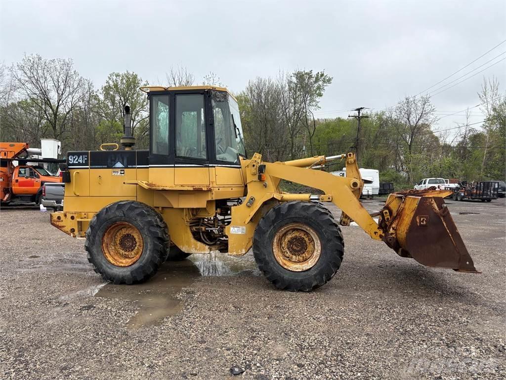 CAT 924F ホイールローダー・タイヤショベル