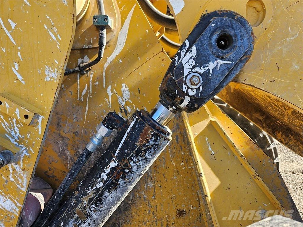CAT 938M ホイールローダー・タイヤショベル