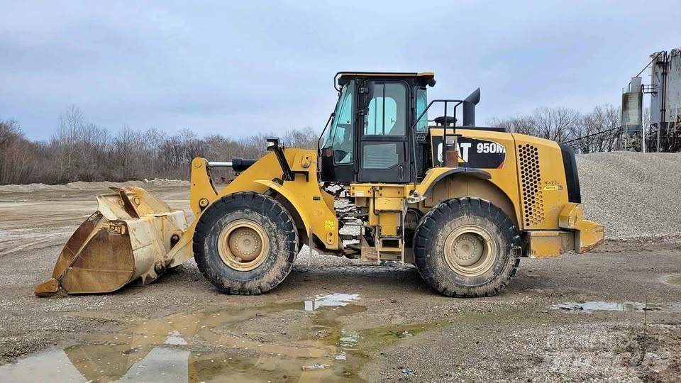 CAT 950M ホイールローダー・タイヤショベル