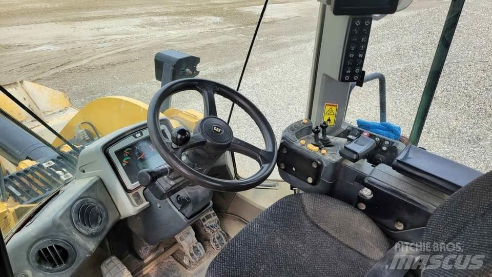 CAT 950M ホイールローダー・タイヤショベル