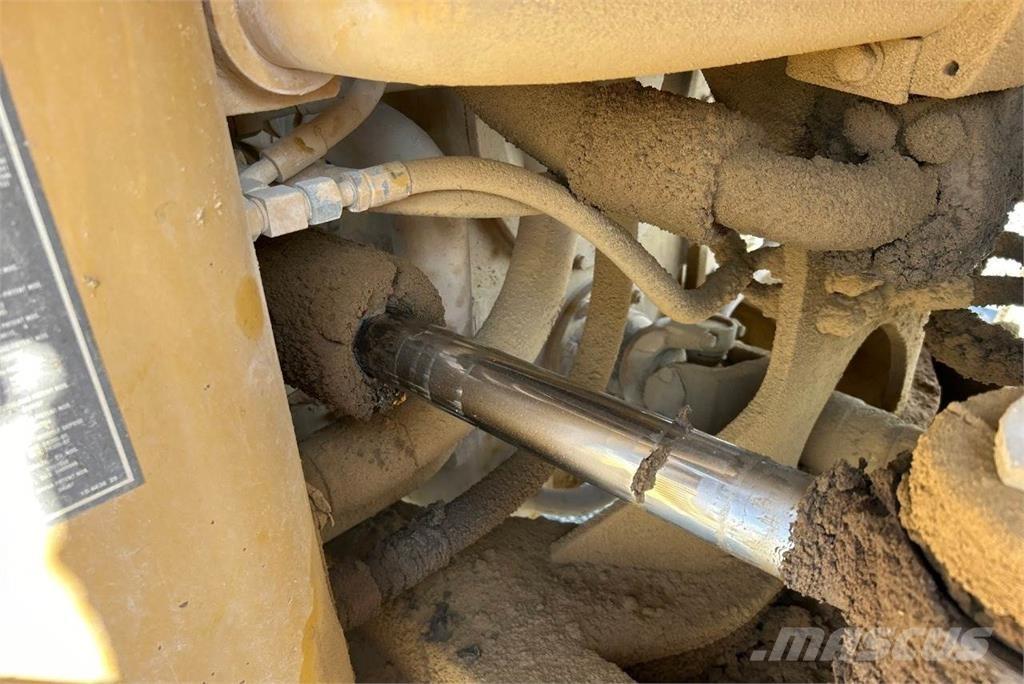 CAT 966G ホイールローダー・タイヤショベル