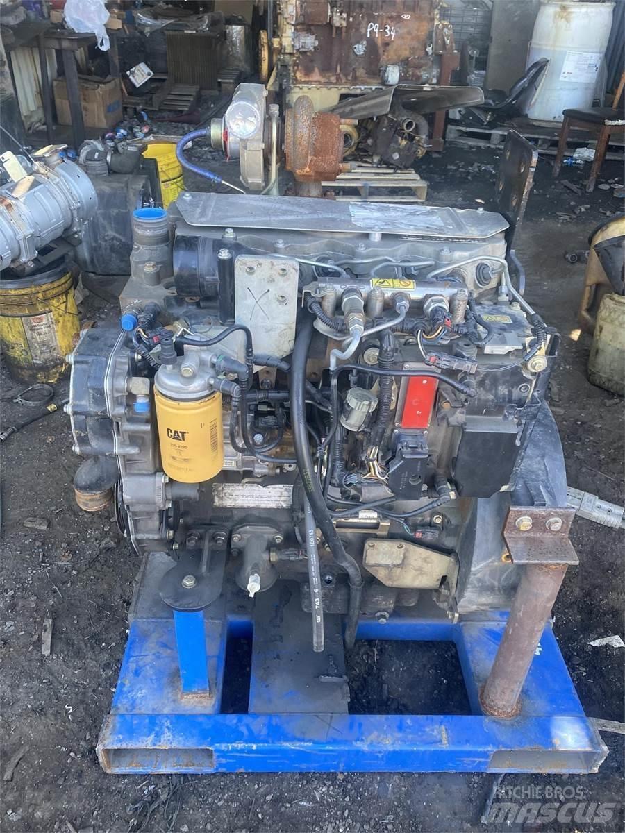 CAT C4.4 エンジン
