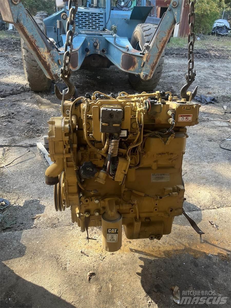 CAT C4.4 エンジン