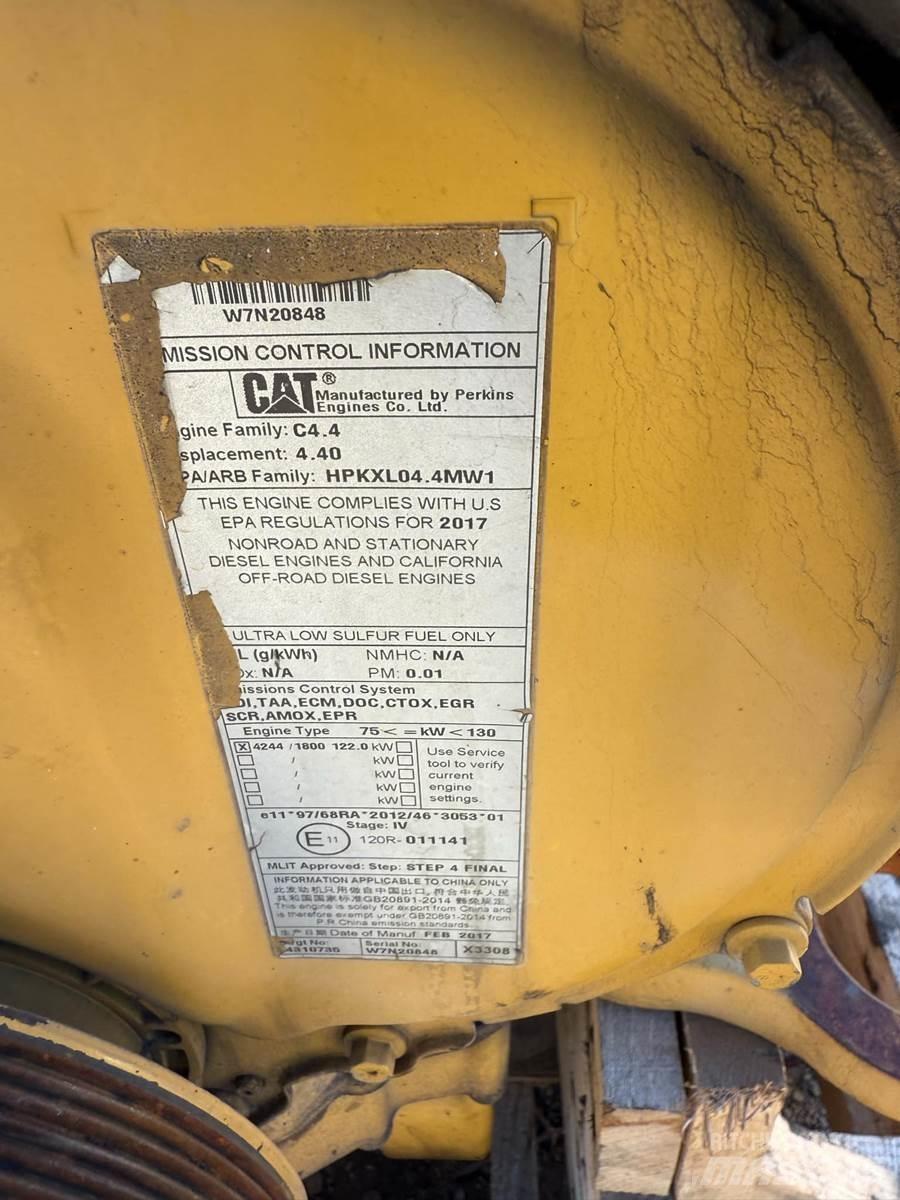 CAT C4.4 エンジン
