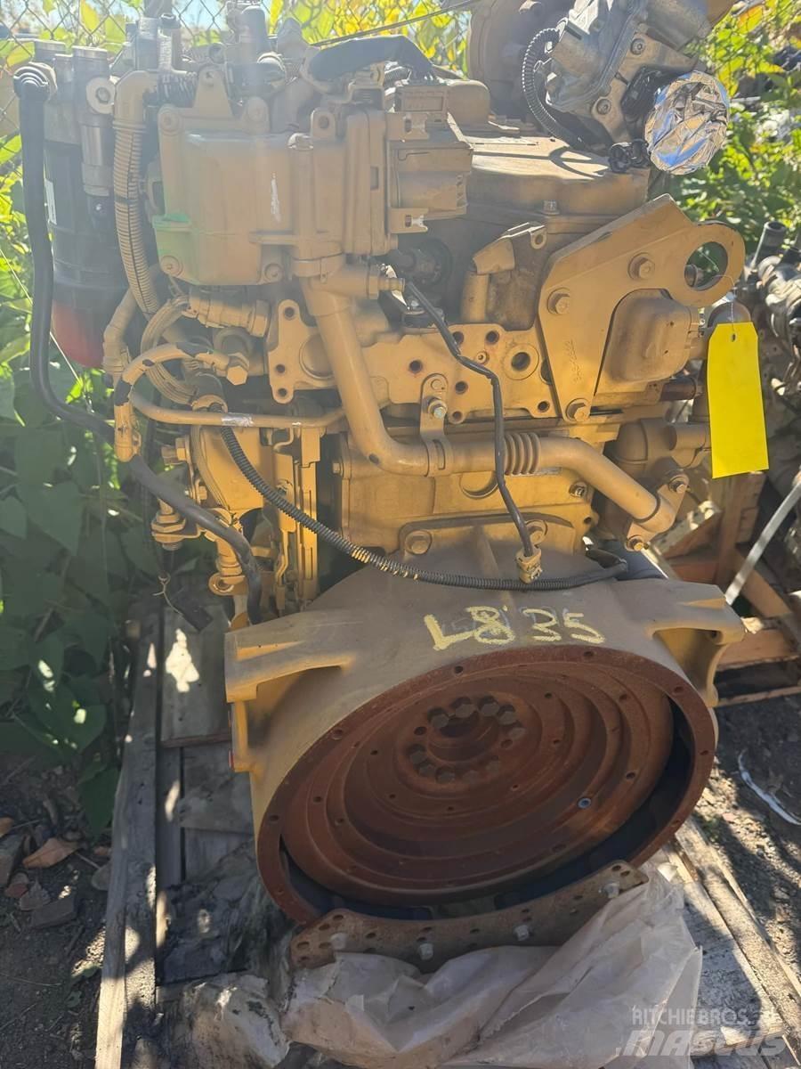 CAT C4.4 エンジン