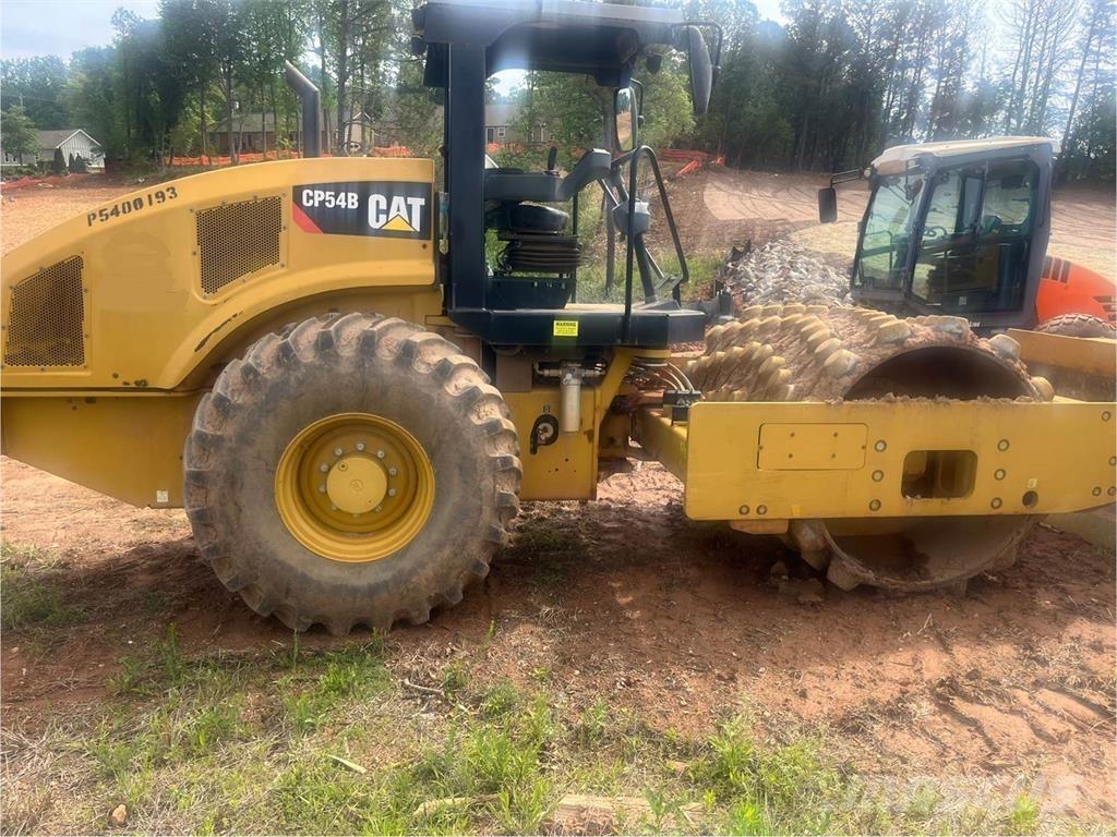 CAT CP54B ソイルコンパクター