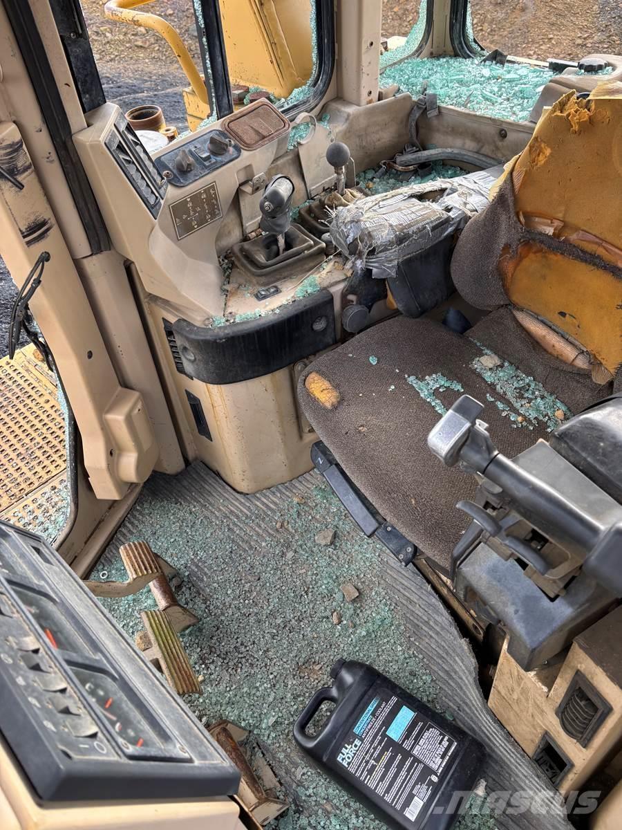 CAT D11R ブルドーザー