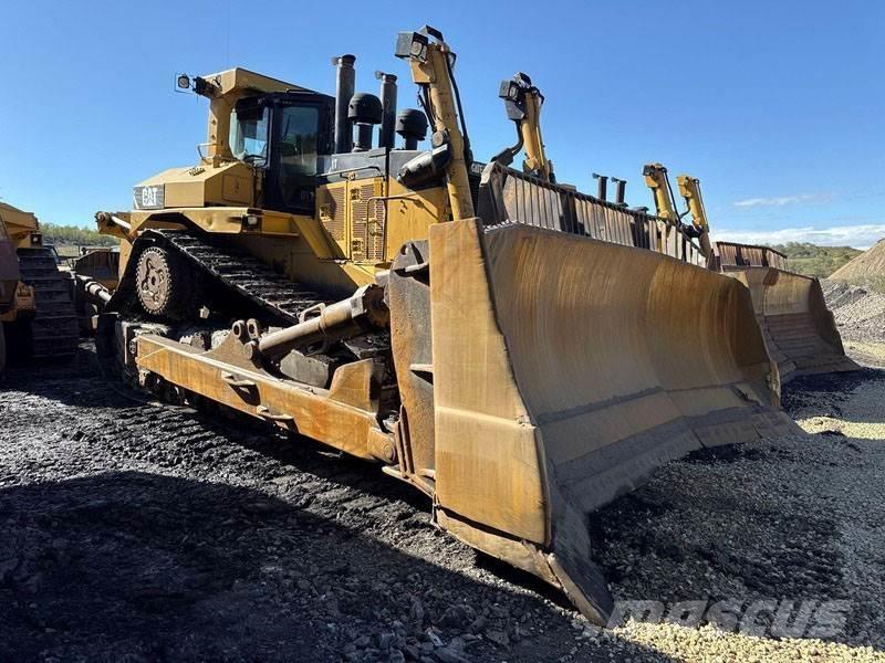 CAT D11T ブルドーザー